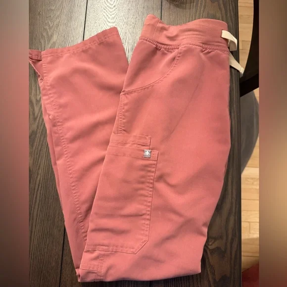Figs Women's Scrub Pants in Mauve with Cream Drawstring - Picture 5 of 7